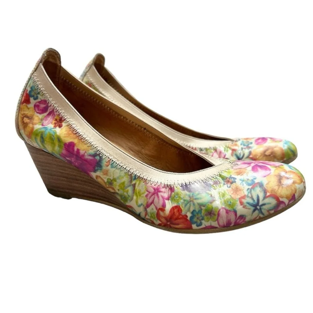 Hispanitas floral patent leather wedge heels EU 36